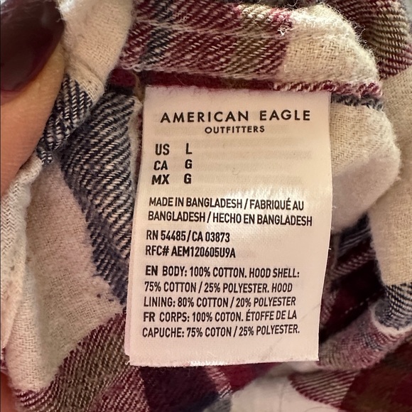 American Eagle Outfitters Plaid Hooded Flannel in Burgundy, Navy & Cream - Picture 6 of 6